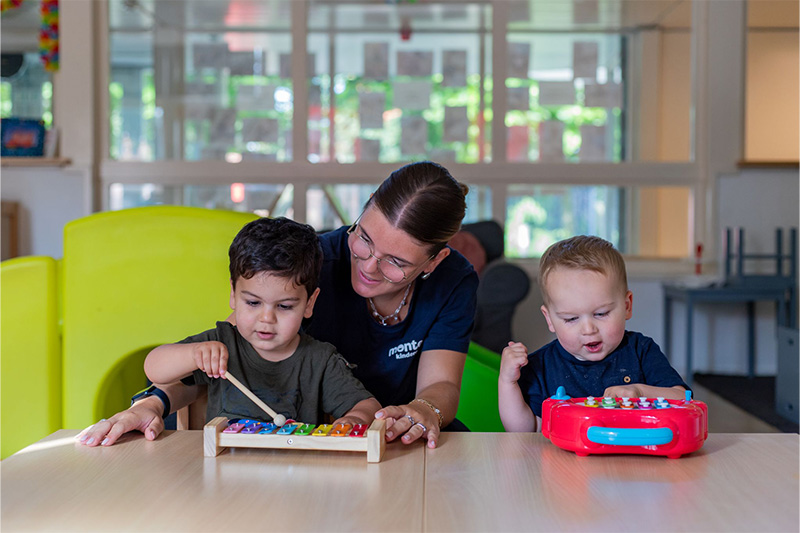 Speelotheek ’t Stokpaardje schenkt speelgoed aan kinderen via Monter Kinderopvang